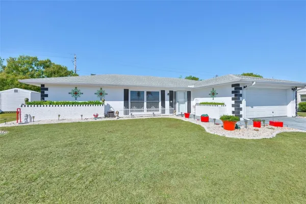 Property Slideshow image 2 of 60 | 1254 w del webb blvd, Sun City Center, FL, 33573