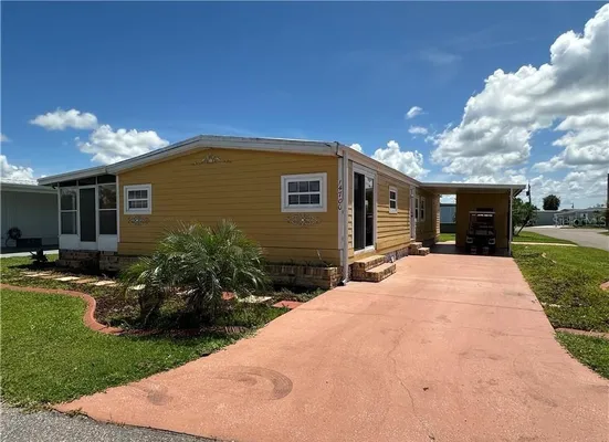 Property Slideshow image 2 of 39 | 14700 patrick henry rd, North Fort Myers, FL, 33917