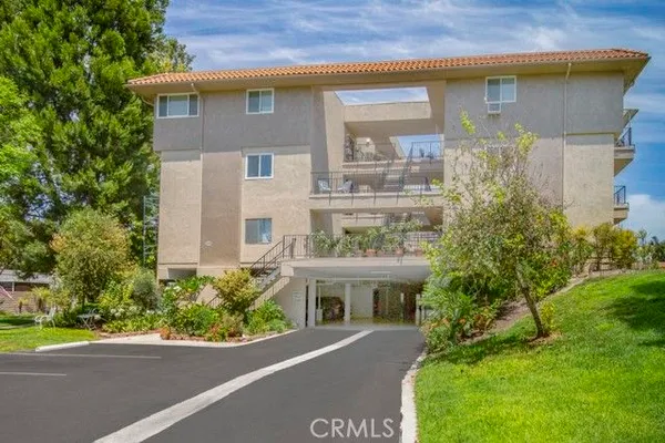 Property Slideshow image 3 of 26 | 2370 via mariposa 2c, Laguna Woods, CA, 92637