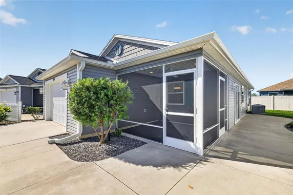 Property Slideshow image 2 of 42 | 5608 mindy pl, The Villages, FL, 32163