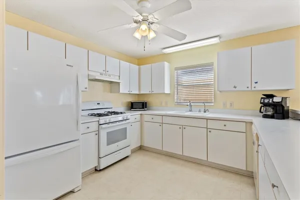 Property Slideshow image 3 of 19 | 876 radclife berea pl, The Villages, FL, 32162
