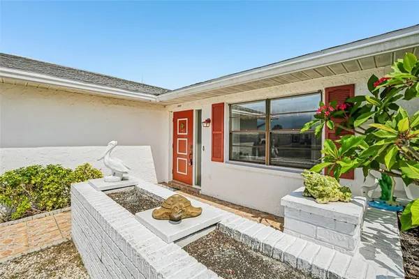 Property Slideshow image 2 of 57 | 647 fort duquesna dr, Sun City Center, FL, 33573