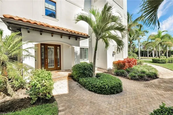 Property Slideshow image 3 of 40 | 4560 colony villas dr 1701, Bonita Springs, FL, 34134