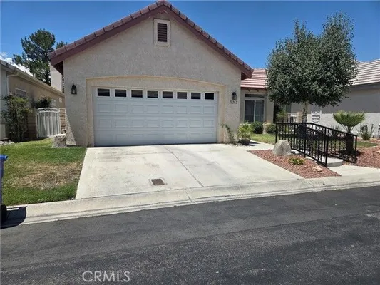 Property Slideshow image 2 of 6 | 11262 country clb, Apple Valley, CA, 92308
