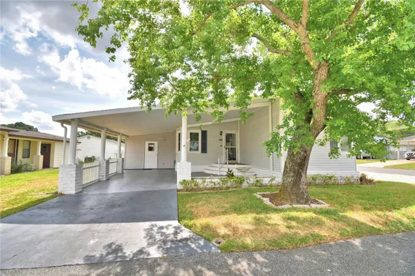 Property Slideshow image 2 of 71 | 4960 goldenview ln, Lakeland, FL, 33811
