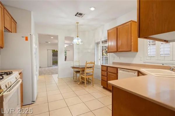 Property Slideshow image 2 of 62 | 2170 oliver springs st, Henderson, NV, 89052