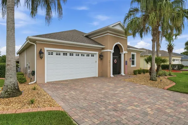 Property Slideshow image 3 of 65 | 5011 belted kingfisher dr, Oxford, FL, 34484