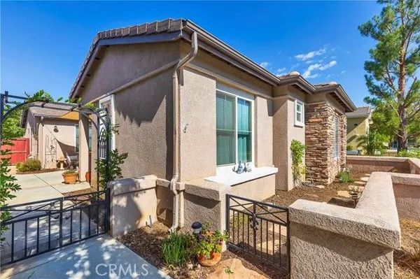 Property Slideshow image 2 of 47 | 245 glenview ln, Hemet, CA, 92545