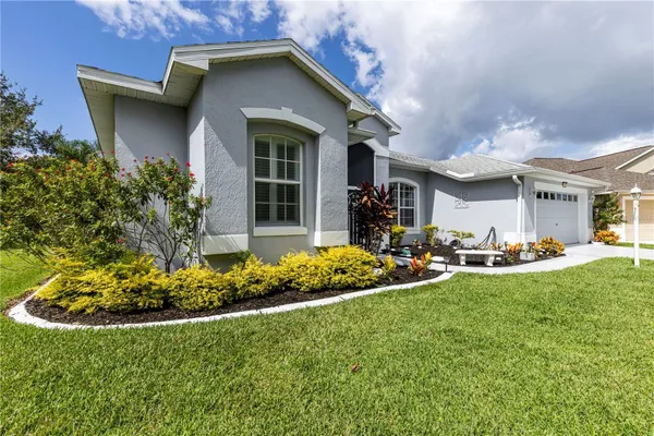 Property Slideshow image 3 of 67 | 5401 water lily ct, Leesburg, FL, 34748