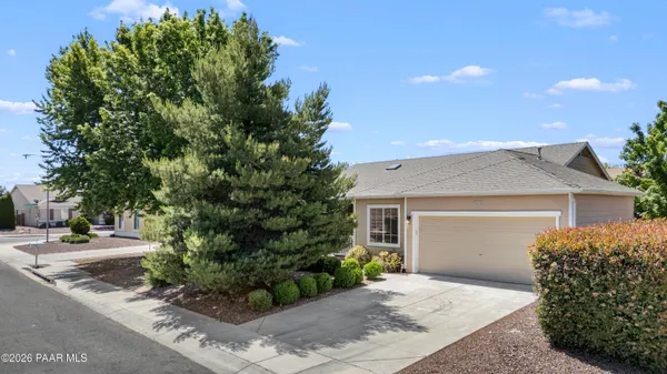 Property Slideshow image 2 of 35 | 7673 e circle wagons way, Prescott Valley, AZ, 86315