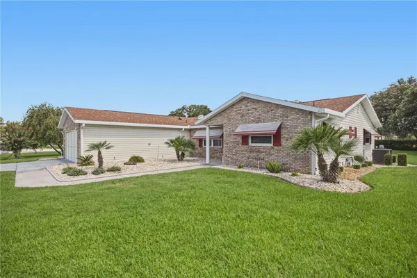 Property Slideshow image 2 of 32 | 17676 se 102nd cir, Summerfield, FL, 34491