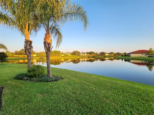 Property Slideshow image 3 of 87 | 4938 grand banks dr, Wimauma, FL, 33598