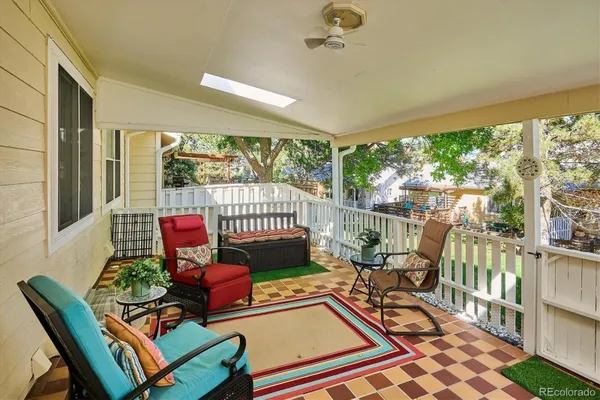 Property Slideshow image 2 of 10 | 7 dunbarton ct, Highlands Ranch, CO, 80130