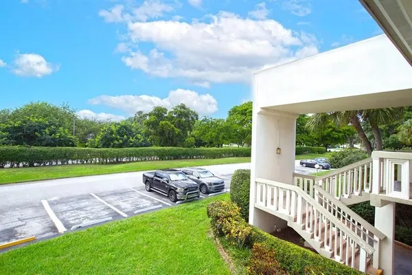 Property Slideshow image 2 of 46 | 2805 victoria way f 2, Coconut Creek, FL, 33066