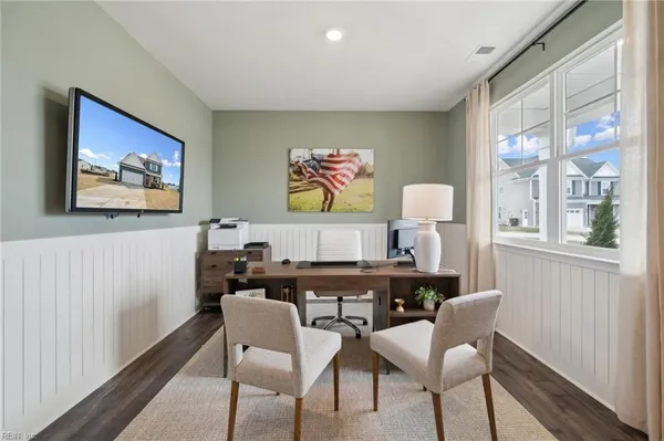 Property Slideshow image 2 of 30 | 130 michigan ave, Williamsburg, VA, 23188