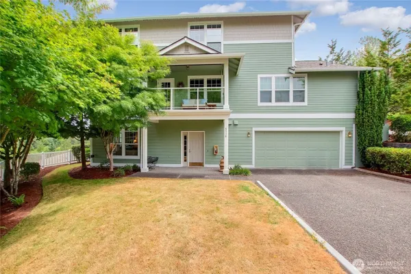 Property Slideshow image 2 of 34 | 4516 226th ter 1659, Issaquah, WA, 98029