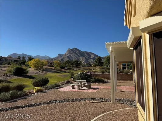 Property Slideshow image 3 of 8 | 10621 shoalhaven dr, Las Vegas, NV, 89134
