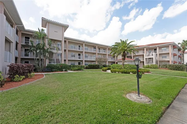 Property Slideshow image 2 of 50 | 6501 stone river rd apt 205, Bradenton, FL, 34203