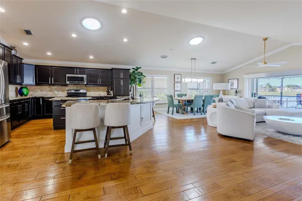 Property Slideshow image 3 of 86 | 1181 edgewater ln, The Villages, FL, 32162