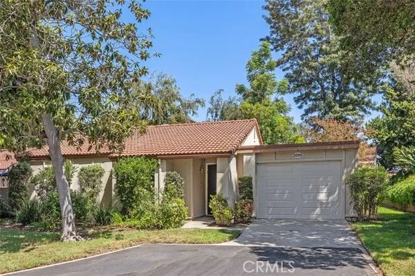 Property Slideshow image 2 of 36 | 3205 via buena vis d, Laguna Woods, CA, 92637