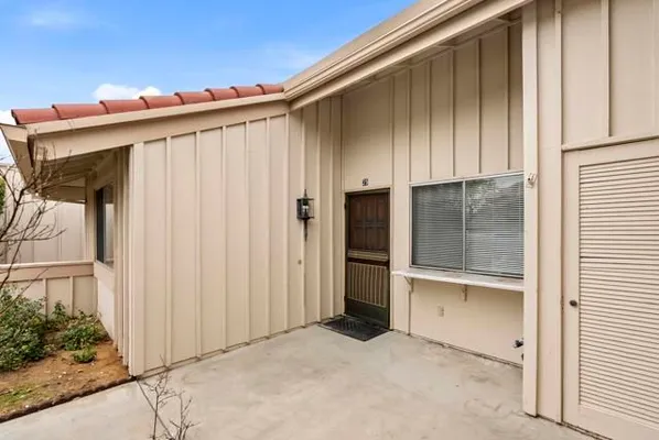 Property Slideshow image 3 of 28 | 17463 plaza abierto 25, San Diego, CA, 92128