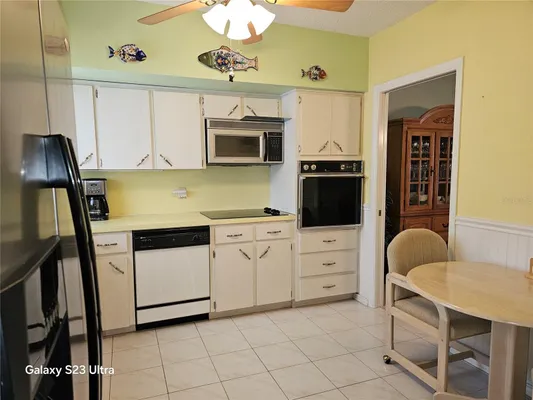 Property Slideshow image 2 of 82 | 2440 world parkway blvd 46, Clearwater, FL, 33763