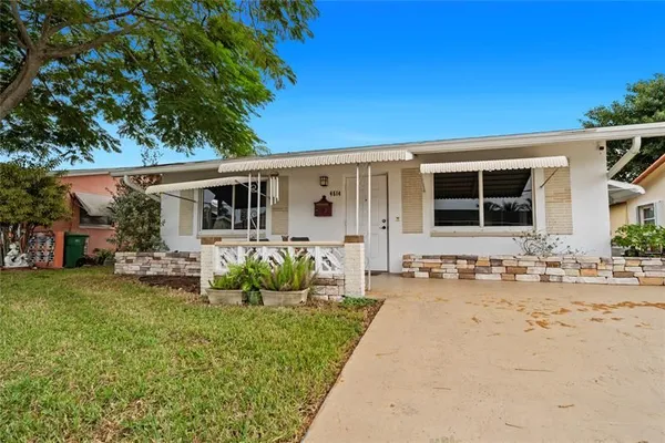 Property Slideshow image 2 of 31 | 4514 nw 49th dr, Tamarac, FL, 33319