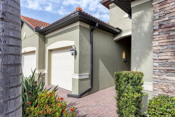 Property Slideshow image 3 of 100 | 10805 whisk fern dr, Venice, FL, 34293