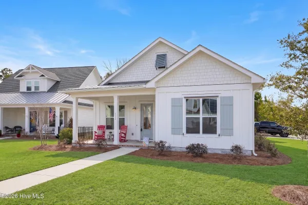 Property Slideshow image 3 of 55 | 332 cornubia dr, Castle Hayne, NC, 28429