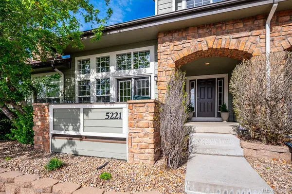 Property Slideshow image 3 of 48 | 5221 s greens cir, Littleton, CO, 80123