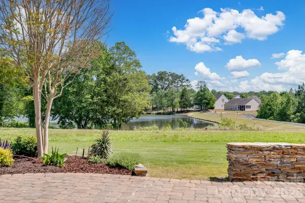 Property Slideshow image 2 of 48 | 3096 ambleside dr, Fort Mill, SC, 29707