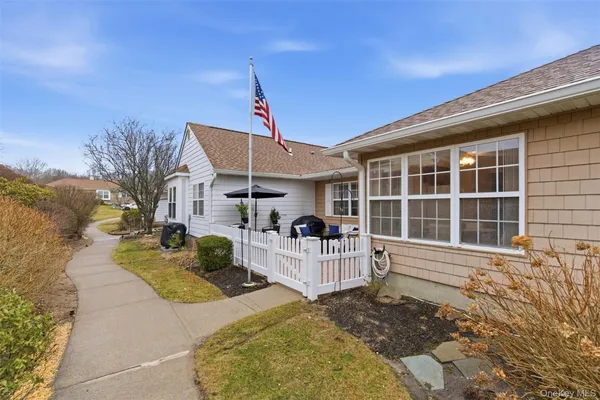 Property Slideshow image 2 of 32 | 58 theodore dr, Brookhaven, NY, 11727