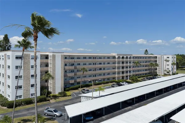 Property Slideshow image 3 of 23 | 5603 80th st 516, St Petersburg, FL, 33709