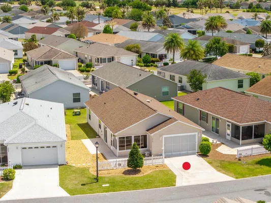 Property Slideshow image 2 of 50 | 1814 hallandale ln, The Villages, FL, 32162