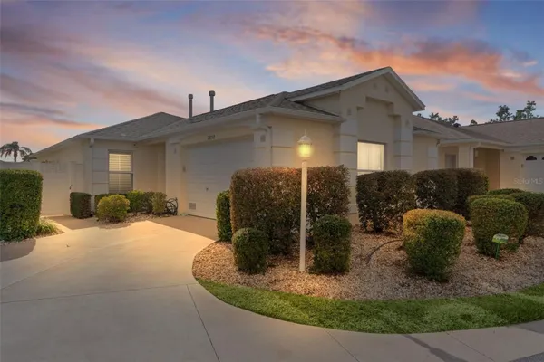 Property Slideshow image 2 of 40 | 7858 se 171st buchanan pl, The Villages, FL, 32162