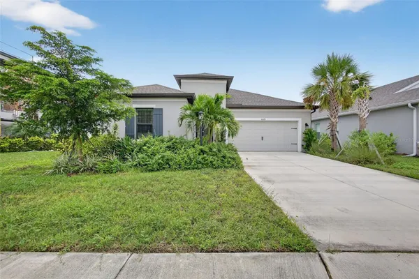 Property Slideshow image 2 of 47 | 16426 paynes mill dr, Bradenton, FL, 34211