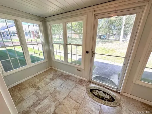 Property Slideshow image 3 of 11 | 69 enfield ct unit b b, Ridge, NY, 11961