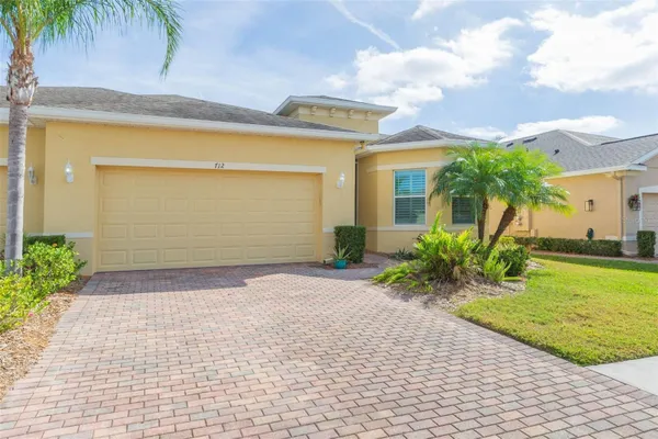 Property Slideshow image 2 of 57 | 712 chipper dr, Sun City Center, FL, 33573