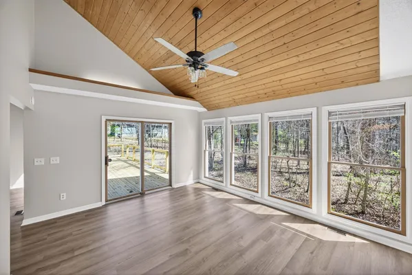 Property Slideshow image 3 of 26 | 204 meadowview dr, Crossville, TN, 38558