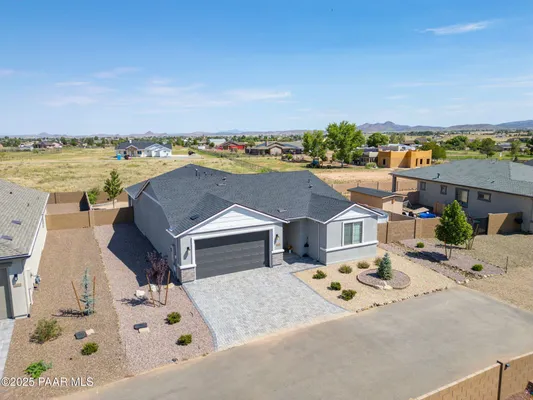 Property Slideshow image 2 of 37 | 7724 e turnberry dr, Prescott Valley, AZ, 86315