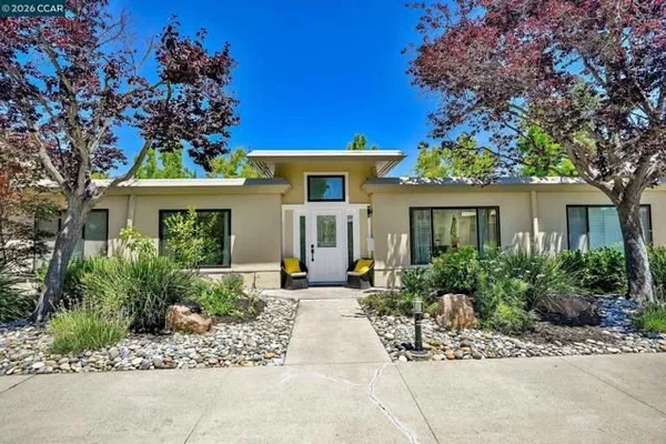 Property Slideshow image 2 of 44 | 2045 pine knoll dr 6, Walnut Creek, CA, 94595