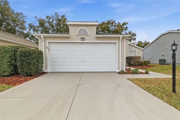 Property Slideshow image 2 of 25 | 5432 astor st, Leesburg, FL, 34748