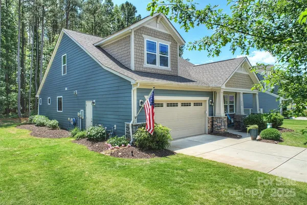 Property Slideshow image 2 of 47 | 528 sandbar pt, Clover, SC, 29710