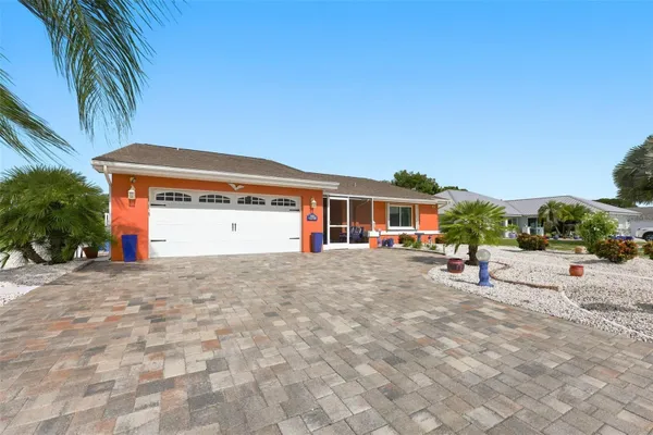 Property Slideshow image 3 of 50 | 1002 el rancho dr, Sun City Center, FL, 33573