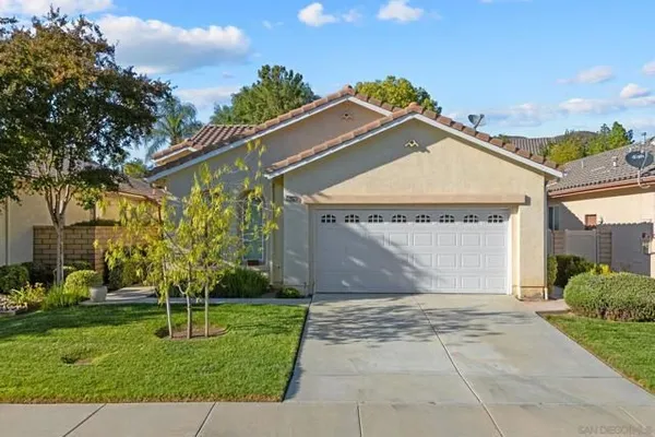 Property Slideshow image 3 of 37 | 27992 whisperwood dr, Menifee, CA, 92584