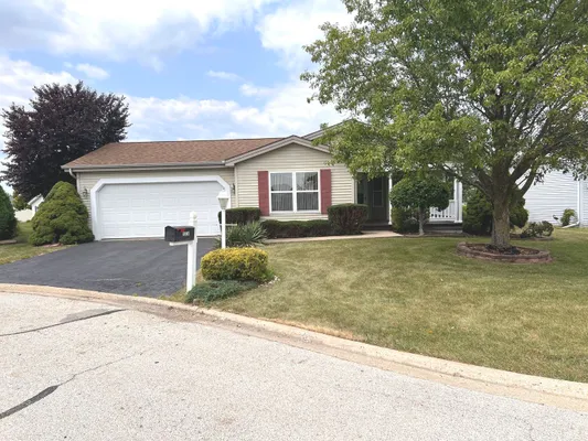 Property Slideshow image 2 of 17 | 1314 ascot ct, Grayslake, IL, 60030