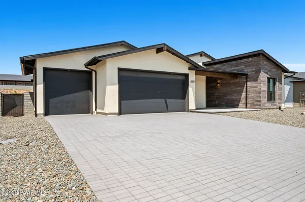 Property Slideshow image 3 of 40 | 5504 e edgar way, Prescott Valley, AZ, 86314