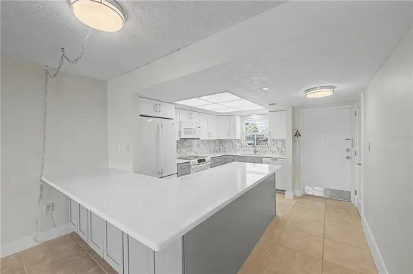 Property Slideshow image 3 of 55 | 9 forbes pl 108, Dunedin, FL, 34698