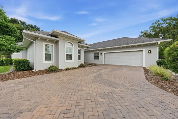 Property Slideshow image 3 of 74 | 5066 greens dr, Lady Lake, FL, 32159