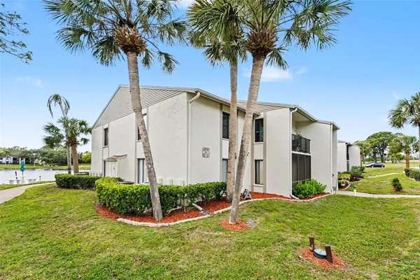 Property Slideshow image 3 of 29 | 1870 pine ridge way d2, Palm Harbor, FL, 34684